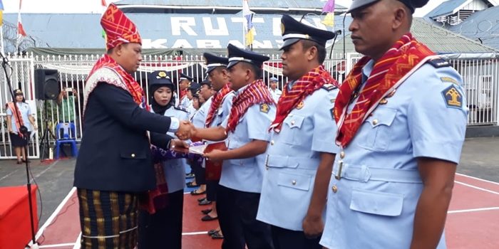 9 Napi Bebas, 11 Sipir Rutan Kabanjahe Terima “Hadiah” Presiden Jokowi