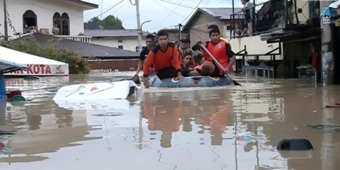Kota Medan Banjir, 6 Orang Dilaporkan Hilang, Ketinggian Air Hingga 5 Meter