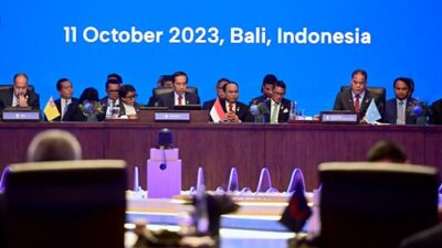 Presiden Joko Widodo memberikan sambutan di pembukaan KTT AIS yang pertama dilaksana di Bali Nusa Dua Convention Center (BNDCC), Kabupaten Badung, Provinsi Bali, pada Rabu, 11 Oktober 2023. Foto: BPMI Setpres/Muchlis Jr.