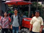 Pemkab Karo Serahkan Traktor Kepada Kelompok Tani