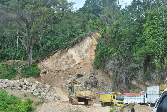 Galian C di zona merah sinabung