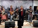 Bupati Karo Borong CD Album Grup Sada Kata