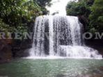 Air terjun di kawasan wisata Tangkahan. Foto Hasby | Rienews.com.