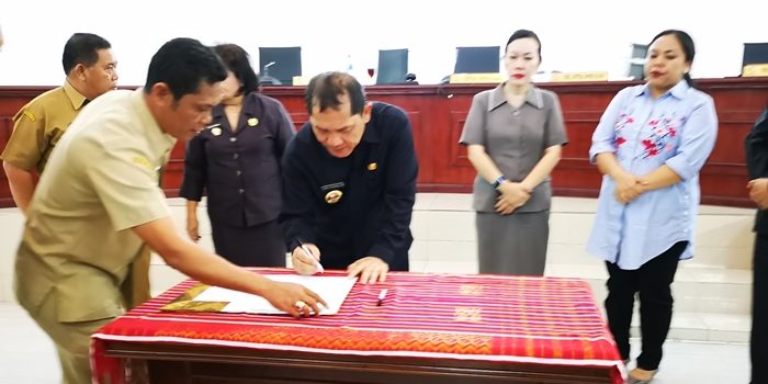 DPRD-Bupati Karo Sahkan 8 Perda Baru, Satu Perda Ditunda