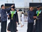Dua Mahasiswa UMY Ini Diwisuda di Depan Ka’bah