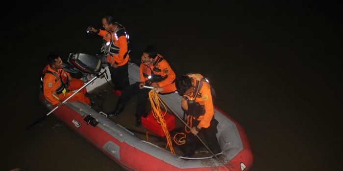 SAR Medan Cari Korban Banjir Sungai Batuan