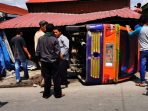 Angkutan Desa Seruduk Rumah Warga, 6 Penumpang Dilarikan ke Puskesmas