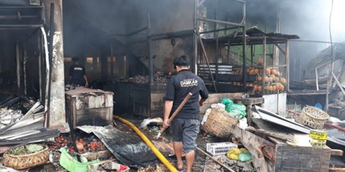 535 Kios di Pasar Berastagi Terbakar, Polisi Selidiki Penyebab Kebakaran