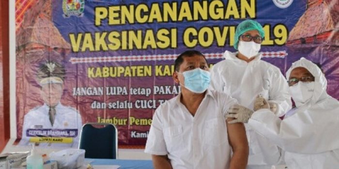 Bupati dan Wabup Karo Kembali Disuntik Vaksin Covid-19