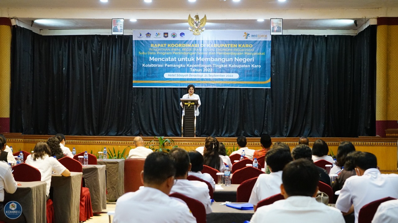 Bupati Karo Cory S Sebayang membhadiri kegiatan Regsosek yang diadakan BPS. Foto Ist.