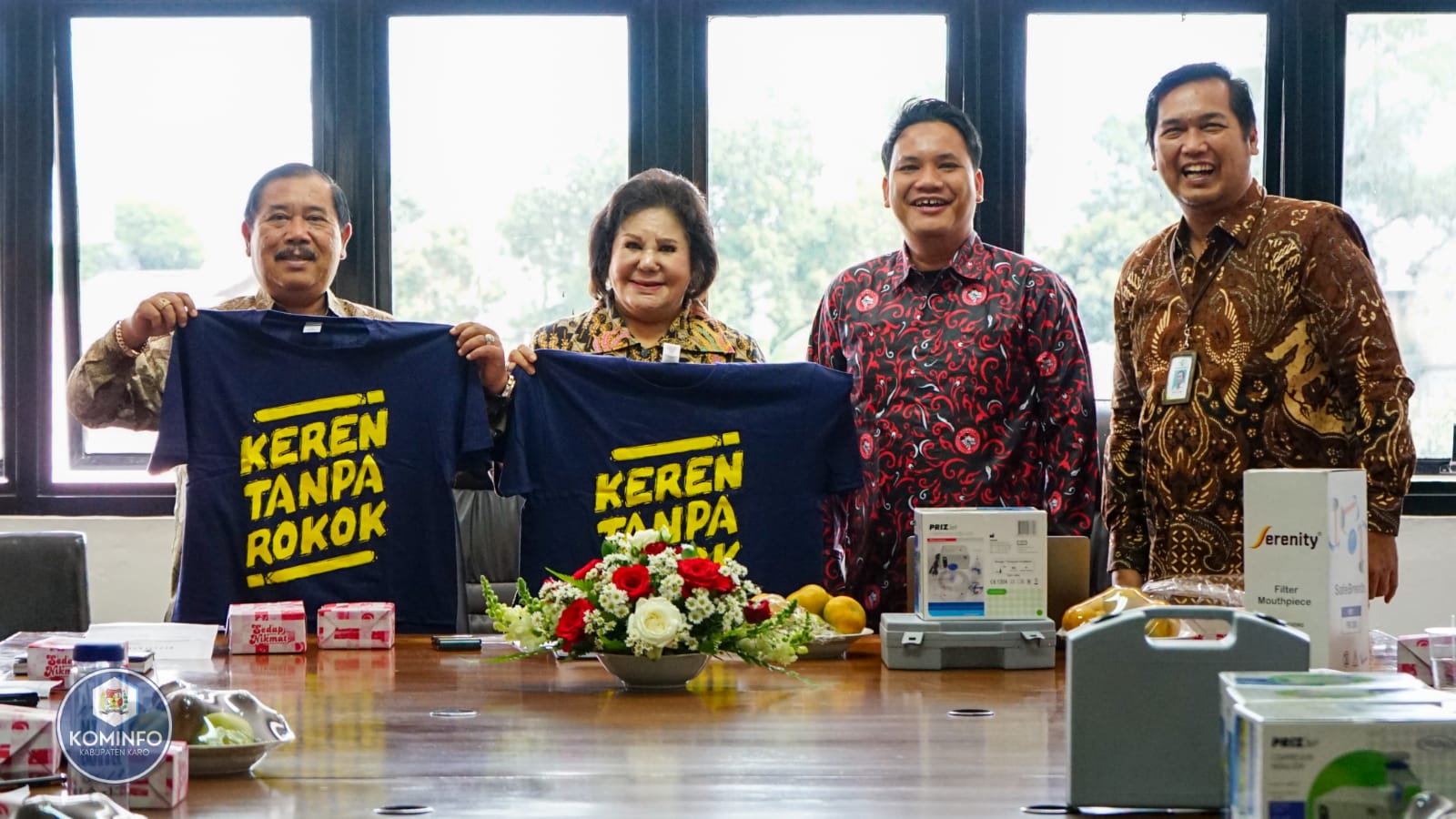 Bupati Karo Cory Sebayang rapat kordinasi Perda kawasan bebas asap rokok. Foto Ist.