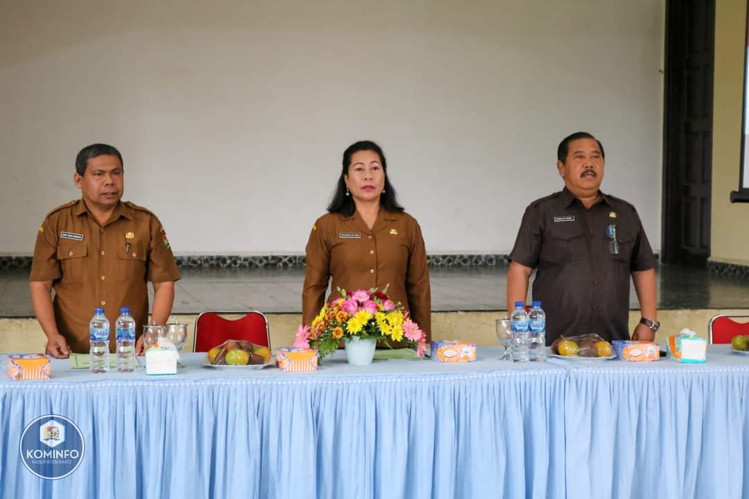 Sekdakab Karo Kamperas Terkelin Purba menghadiri Pelatihan Tenaga Pengelolaan Perpustakaan dan Pustakawan. Foto Ist.