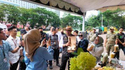 Gubernur Jawa Barat Ridwan Kamil dalam sosialisasi BJB Mesra di Lapangan Banteng, Kota Medan pada Rabu, 1 Februari 2023. Foto Ist.