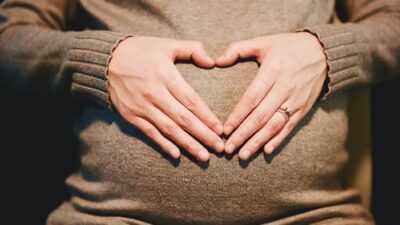 Ilustrasi ibu hamil. Foto StockSnap/pixabay.com.