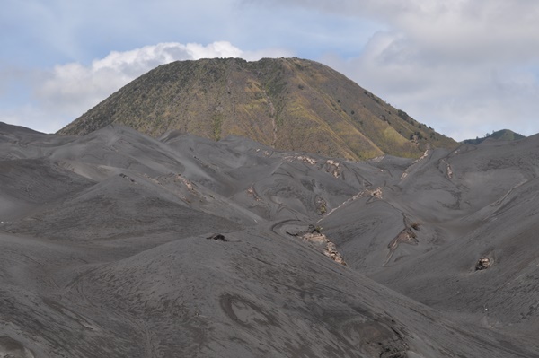 Pasir Berbisik di kawasan Gunung Bromo. Foto Rienews.com.