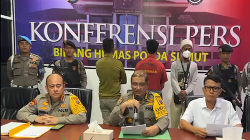 AKBP AH dan anaknya dihadirkan dalam konferensi pers yang digelar Irwasda Polda Sumut Kombes Pol Armia Fahmi bersama Direktur Reskrimum Kombes Pol Sumaryono dan Kabid Propam Kombes Pol Dudung Adijono pada Selasa malam, 25 April 2023 di Polda Sumut. Foto tangkap layar Instagram @poldasumaterautara.