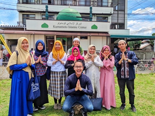 Mahasiswa Unair berlebaran di negeri rantau di Jepang. Foto istimewa.