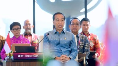 Presiden Joko Widodo dalam Sesi Retreat Konferensi Tingkat Tinggi (KTT) Ke-42 ASEAN. Foto Dok. BPMI Setpres.