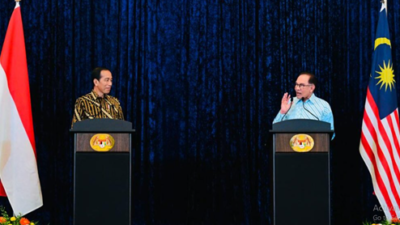 Pertemuan Presiden Indonesia Joko Widodo dan PM Malaysia Anwar Ibrahim. Foto BPMI Setpres.
