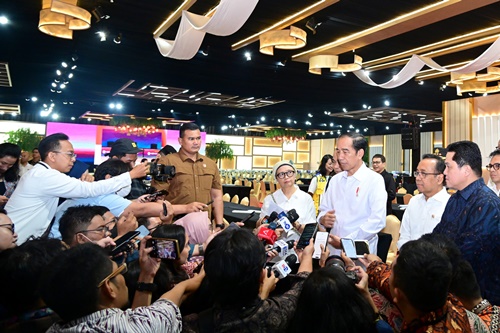 Presiden Jokowi meninjau kesiapan lokasi KTT ASEAN yang ke-43 di JCC, Jakarta pada Jumat, 1 September 2023. Foto BPMI Setpres/Muchlis Jr.