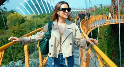 Penyanyi Raisa saat menikmati destinasi wisata Singapura. Foto istimewa.