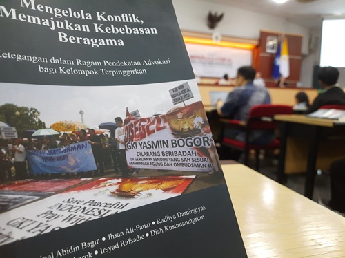 Diskusi buku "Diskusi Buku Mengelola Konflik, Memajukan Kebebasan Beragama" di Sekolah Pascasarjana UGM, 10 Januari 2024. Foto Rienews.com.