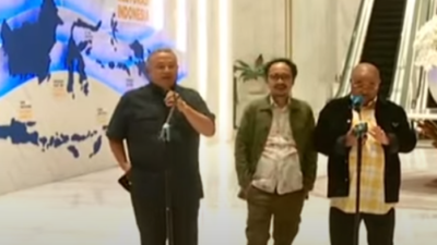Tiga Sekjen parpol pengusung AMIN, yakni Sekjen Nasdem, PKB dan PKS, 22 Februari 2024. Foto tangkapan layar YouTube.