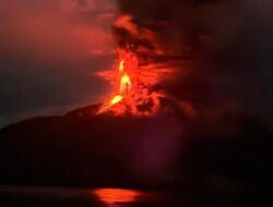 Gunung Ruang Meletus, Presiden Instruksikan Segera Relokasi Warga