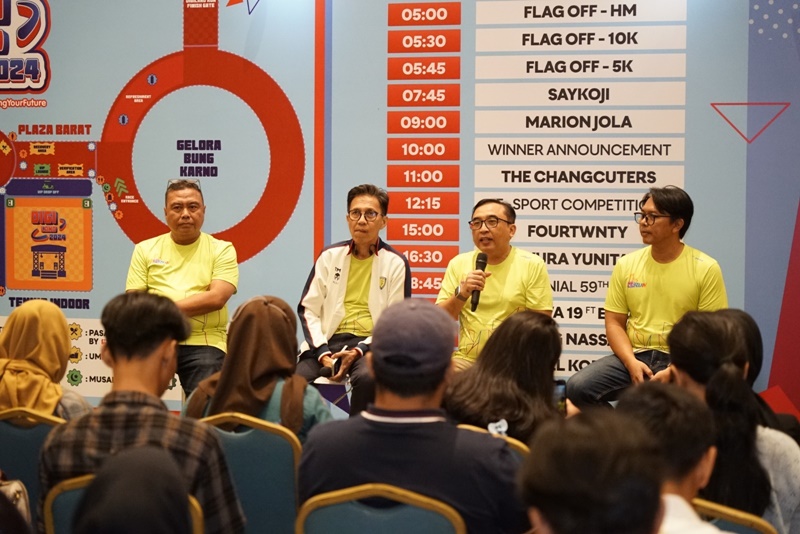 Dari kiri ke kanan: AVP External Communication Telkom, Sabri Rasyid; Sekjen PB PASI, Tigor Tanjung; VP Corporate Communication Telkom, Andri Herawan Sasoko; dan Director D&D Sport Race Management, Didit Santoso saat press conference Digiland Run 2024 di Jakarta. Foto Istimewa.