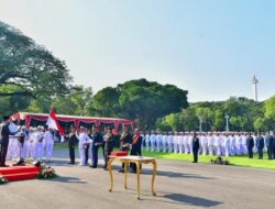 906 Perwira Remaja TNI Polri Dilantik di Istana Negara