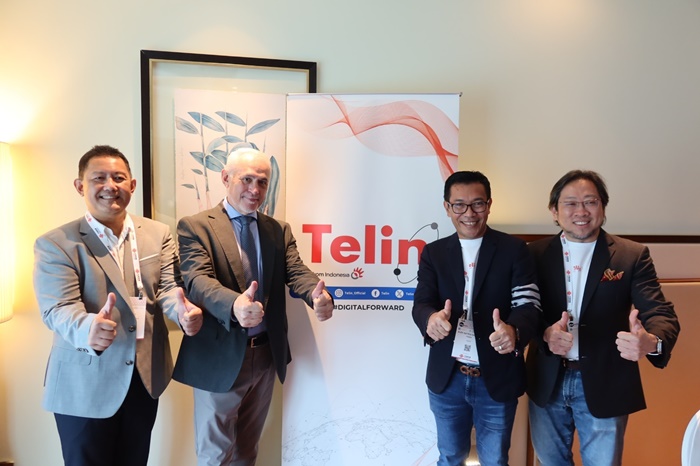 Kemitraan Telin dan Citra Connect, Direktur Wholesale & International Service, Bogi Witjaksono (kiri), Direktur Eksekutif Citra Connect & NDP Marco, Bardelli, CEO Telin, Budi Satria Dharma Purba, Chief of Product Telin Azmal Yahya.