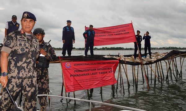 Kementerian Kelautan dan Perikanan (KKP) hentikan pemagaran laut di Tangerang. Foto KKP