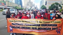 Pekerja Rumah Tangga se-Jabodetabek melakukan aksi jalan bareng memperingati Hari PRT Nasional 2025, diperingati setiap tanggal 15 Februari.