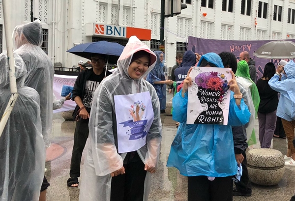 Aksi memperingati International Women's Day atau Hari Perempuan Internasional 2025 di Titik Nol Yogyakarta. Foto Istimewa.