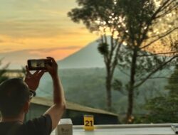 Menikmati Sunset Ramadan di Puncak Gundaling Berastagi