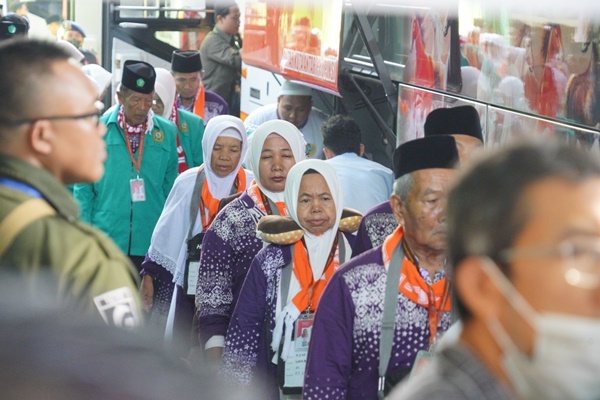 Pemberangkatan jemaah haji 2025 mulai dilakukan tanggal 2 Mei 2025. Foto Ahmad Syawlana/kemenag.go.id.