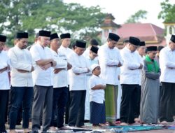 Khatib Salat Iduladha yang Diikuti Gubsu dan Wagub, Pengorbanan Pemimpin Menyejahterakan Masyarakat