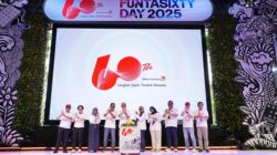 Dewan Komisaris Telkom, jajaran Direksi Telkom, dan perwakilan karyawan Telkom saat acara syukuran 60 Tahun Telkom, di Telkom Landmark Tower, Jakarta, pada Senin, 7 Juli 2025.