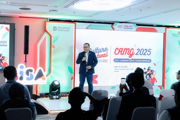 Direktur Human Capital Management Telkom Henry Christiadi dalam acara Culture Festival 2025 yang mengusung tema: Langkah Cepat, Tumbuh Bersama. Foto Istimewa.