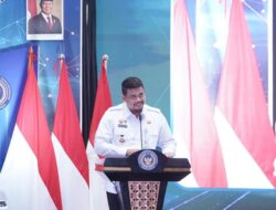 Bobby Siapkan Formulasi Turunkan Harga Tiket Pesawat Hingga 25 Persen