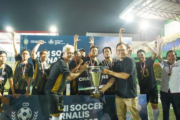 Gubsu Bobby Nasution apresiasi kesuksesan Kejuaraan Mini Soccer Jurnalis Championship (MSJC) Sumut Berkah 2025. Foto Istimewa.