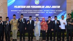 Gubernur Sumatera Utara Bobby Nasution melantik Togap Simangunsong sebagai Sekretaris Daerah Provinsi (Sekdaprov) Sumut. Foto Istimewa.