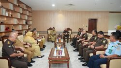 Gubernur Sumatera Utara Bobby Nasution menerima kunjungan Kajati Sumut Harli Siregar beserta jajarannya di Kantor Gubernur, Selasa, 12 Agustus 2025. Foto Alexander AP Siahaan.