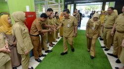 Sekretaris Daerah Provinsi Sumatera Utara, Togap Simangunsong berkunjung ke Kantor Dinas Pemberdayaan Perempuan, Perlindungan Anak, dan Keluarga Berencana (PPPA-KB), Selasa, 12 Agustus 2025. Foto Alexander AP Siahaan.