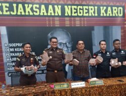 Kejari Karo Terima Penyerahan Uang Rp900 Juta dari Tersangka Korupsi Pupuk Subsidi