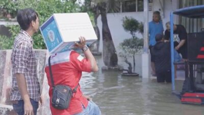 TelkomGroup distribusikan bantuan logistik untuk pengungsi bencana Sumatra.