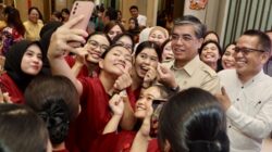 Menteri Ketenagakerjaan Yassierli bersama peserta Magang Nasional 2025 di Sumatra Utara. Foto Istimewa.