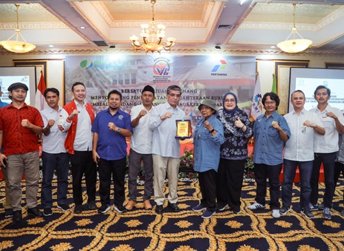 Menteri Ketenagakerjaan Yassierli saat membuka Kongres ke-VII Serikat Buruh Sejahtera Indonesia (SBSI) di Jakarta, Jumat, 24 April 2026.