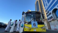 Layanan bus Sholawat melayani jemaah haji 2026 24 Jam di Makkah. Foto haji.go.id.