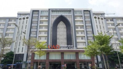 Universitas Ahmad Dahlan.